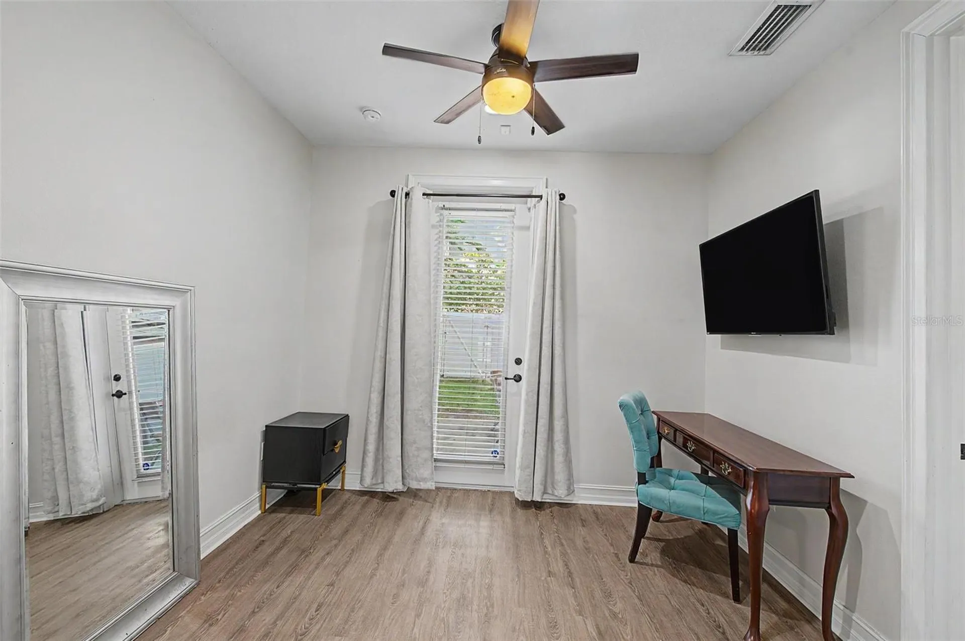 1527 N Morgan Street Tampa FL 33602
