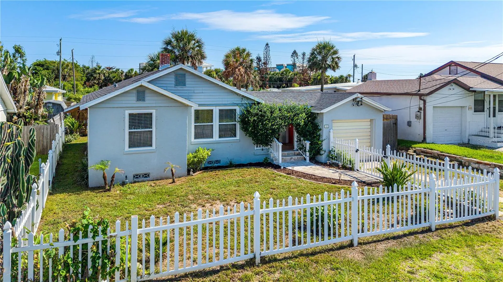 129 Rosalyn Avenue Daytona Beach FL 32118