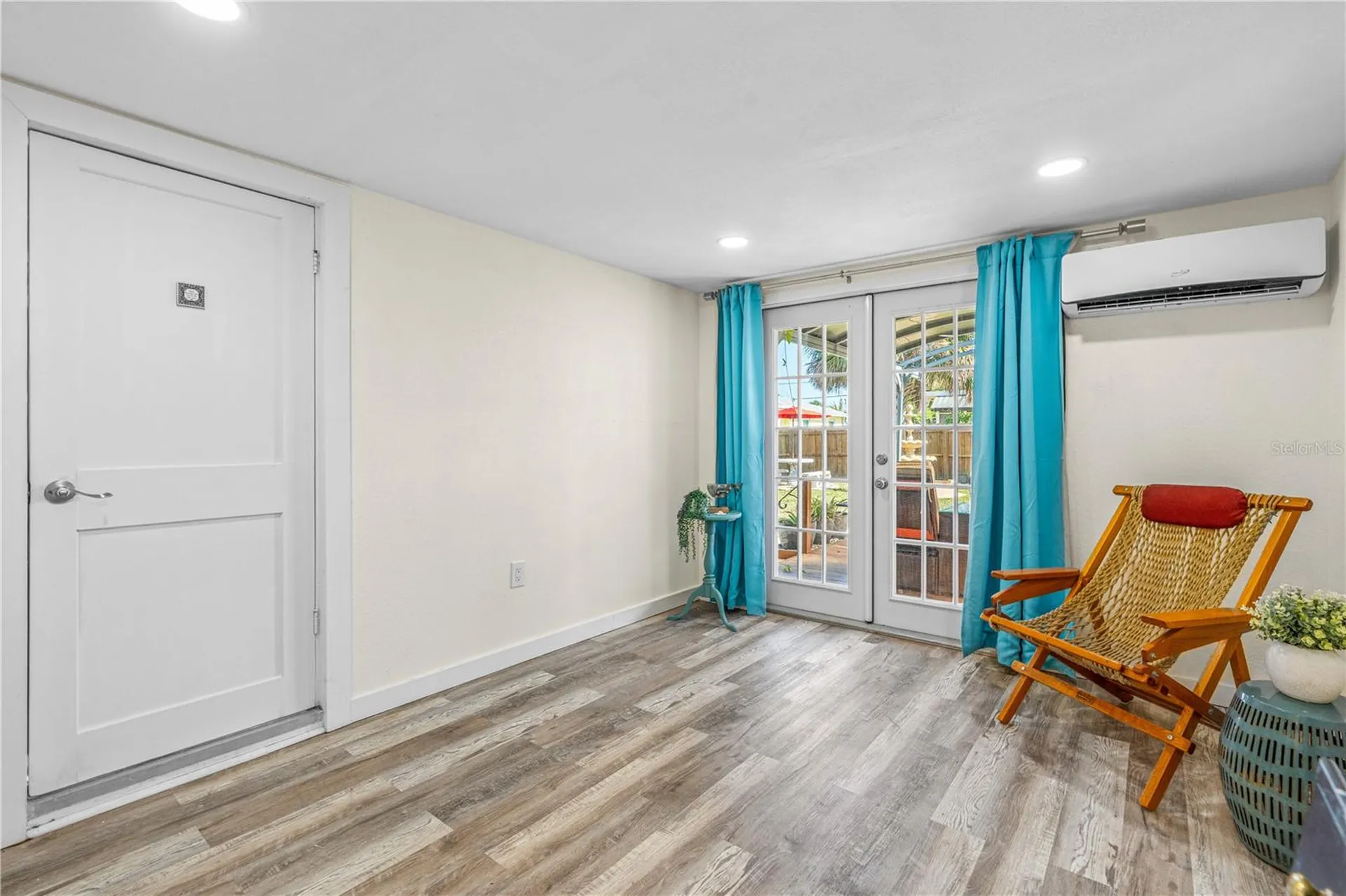 129 Rosalyn Avenue Daytona Beach FL 32118