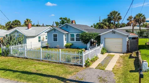 129 Rosalyn Avenue Daytona Beach FL 32118