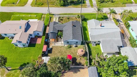 129 Rosalyn Avenue Daytona Beach FL 32118