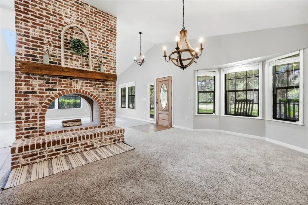 22929 E County Road 1474 Hawthorne FL 32640