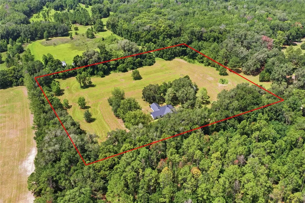 22929 E County Road 1474 Hawthorne FL 32640