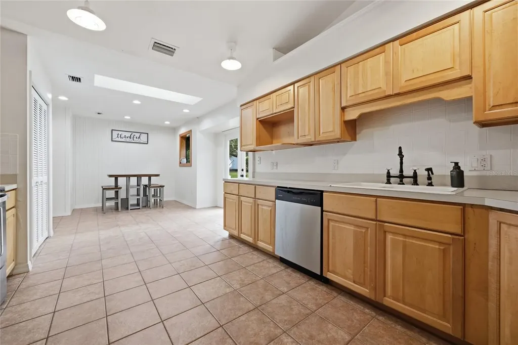 22929 E County Road 1474 Hawthorne FL 32640