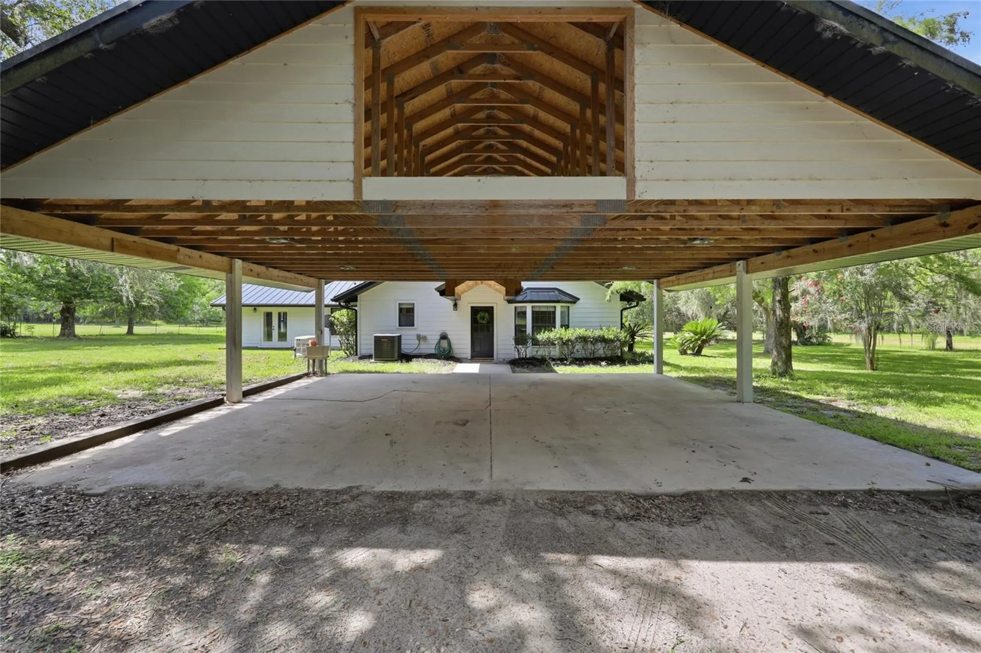 22929 E County Road 1474 Hawthorne FL 32640