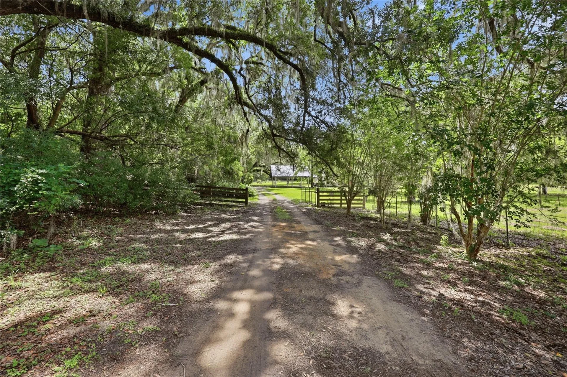 22929 E County Road 1474 Hawthorne FL 32640