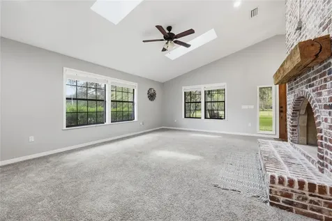 22929 E County Road 1474 Hawthorne FL 32640