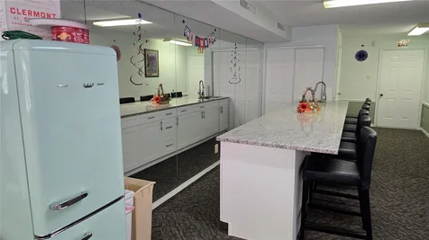 3211 W Swann Avenue Tampa FL 33609