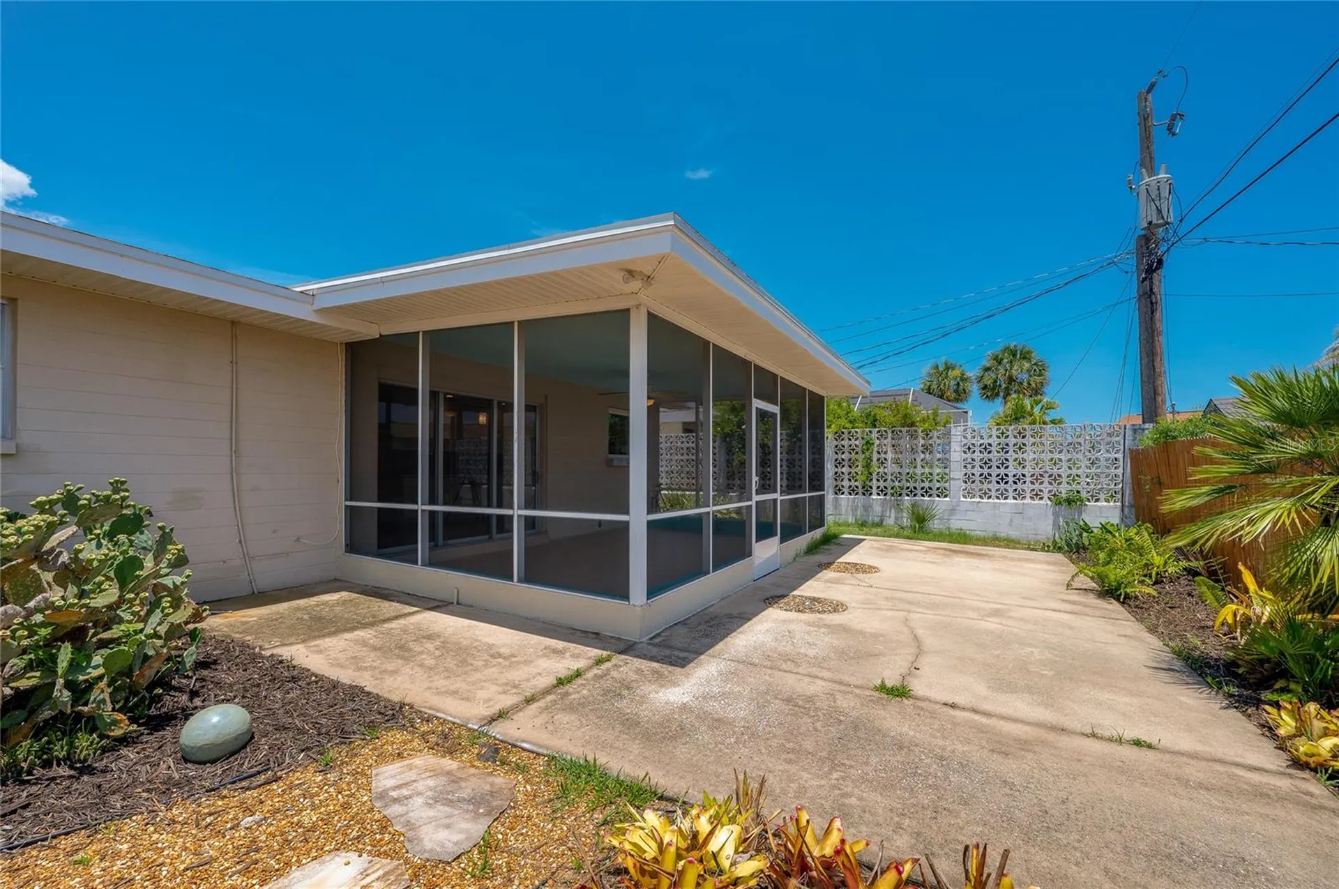 132 Dawn Drive Ormond Beach FL 32176