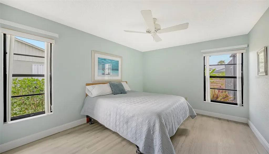 6618 Easton Drive Sarasota FL 34238