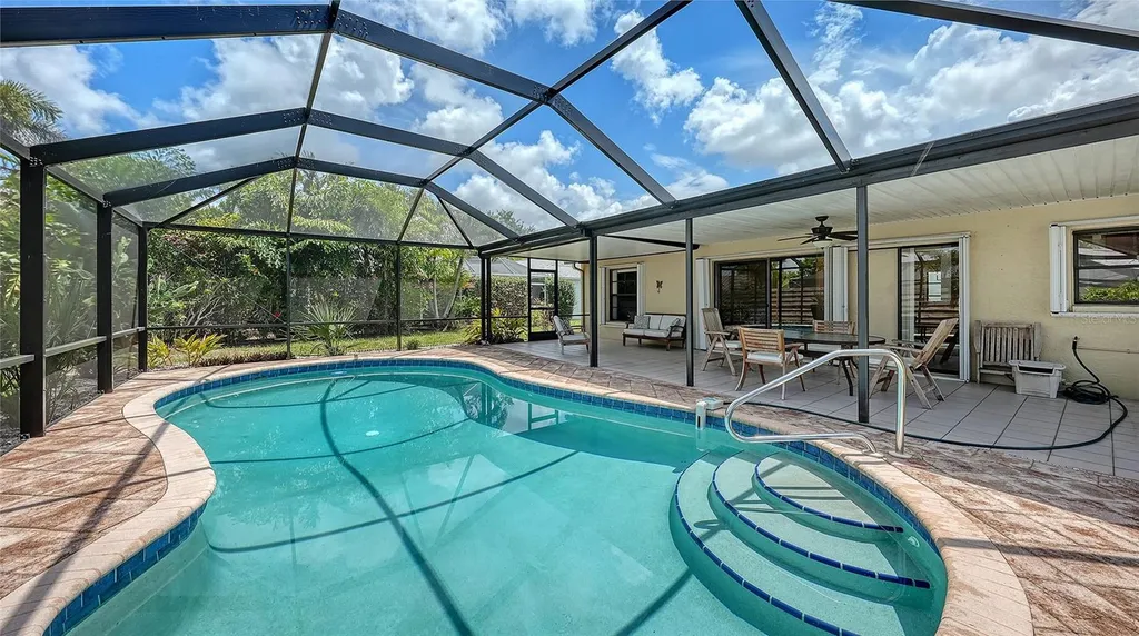 6618 Easton Drive Sarasota FL 34238