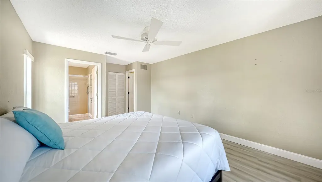 6618 Easton Drive Sarasota FL 34238