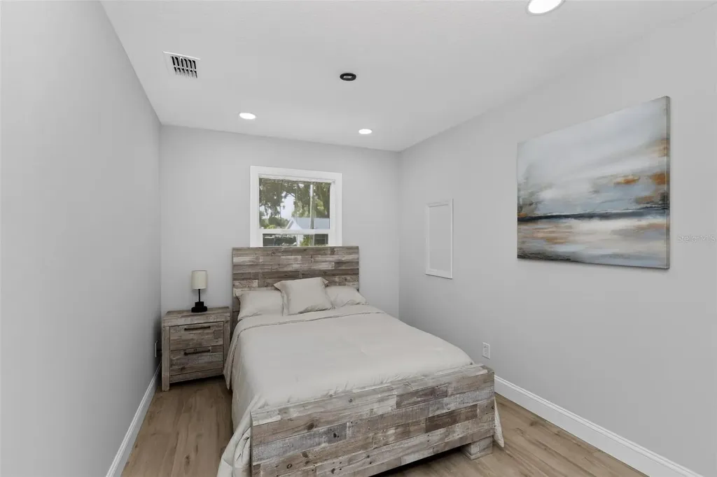 5124 Chilkoot Street Tampa FL 33617