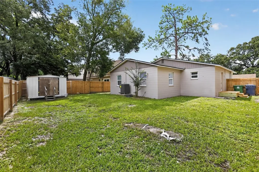 5124 Chilkoot Street Tampa FL 33617