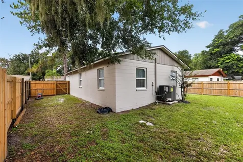 5124 Chilkoot Street Tampa FL 33617
