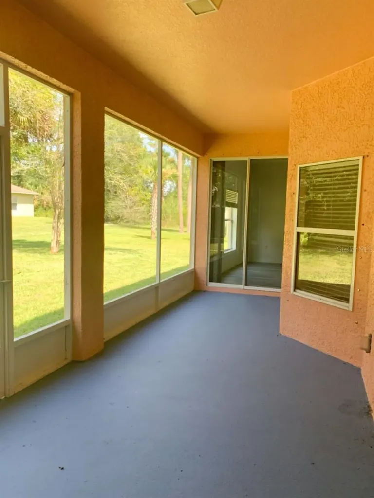 9 Royal Palm Lane Palm Coast FL 32164