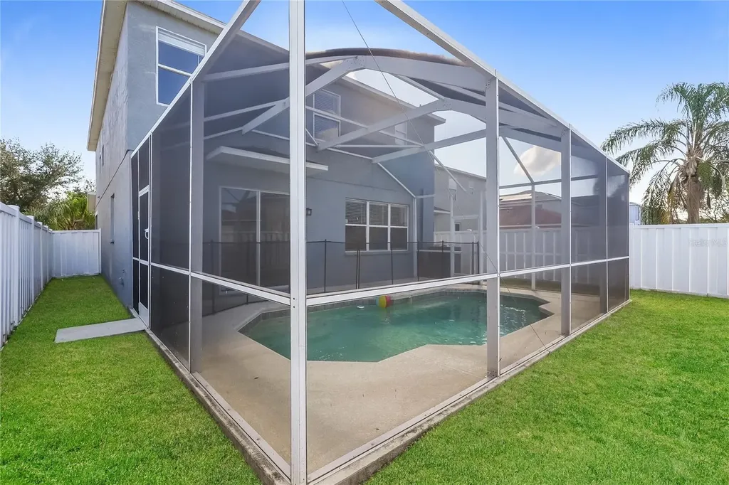 12125 Fox Bloom Avenue Gibsonton FL 33534