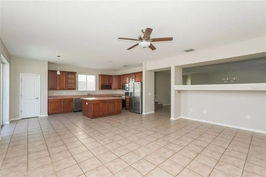 12125 Fox Bloom Avenue Gibsonton FL 33534