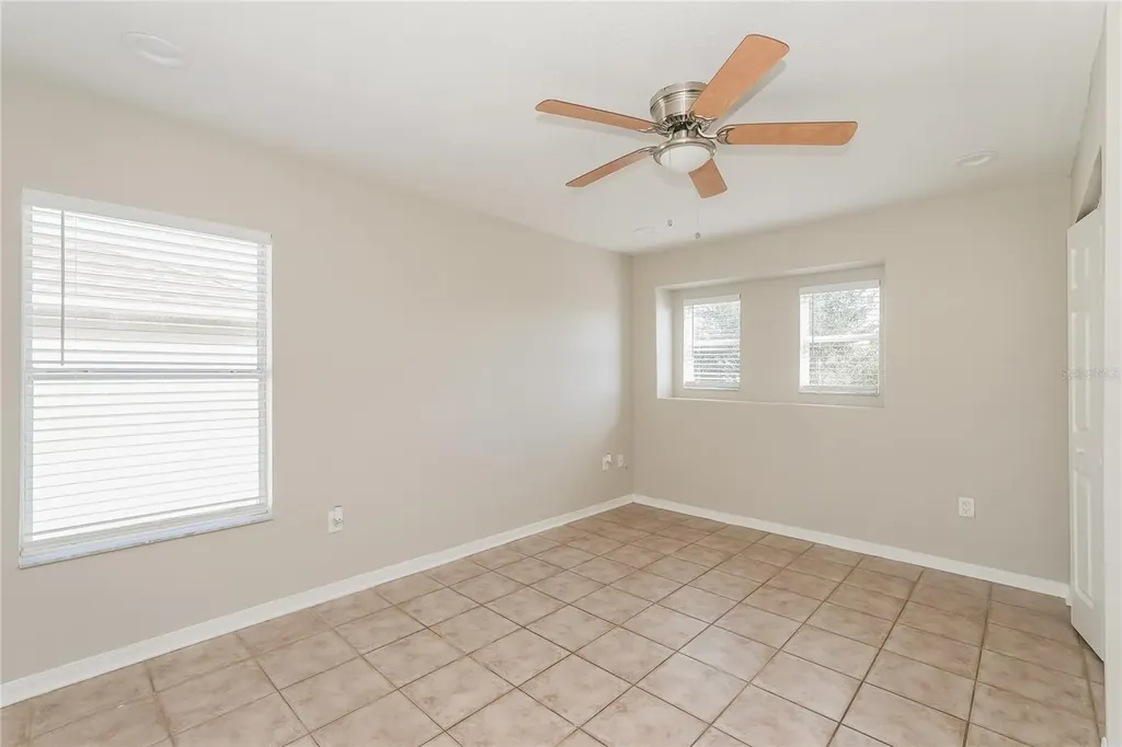 12125 Fox Bloom Avenue Gibsonton FL 33534