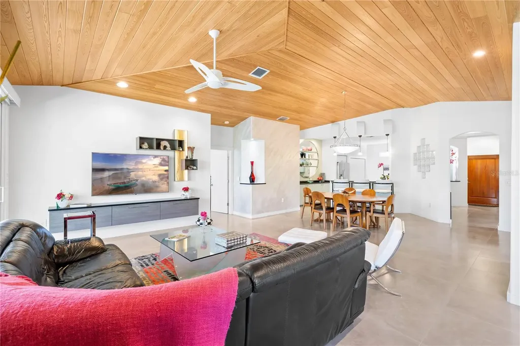 412 Treasure Boat Way Sarasota FL 34242