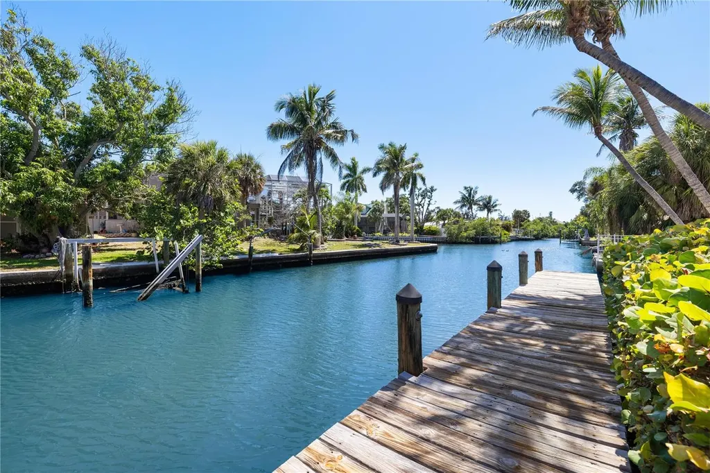 412 Treasure Boat Way Sarasota FL 34242