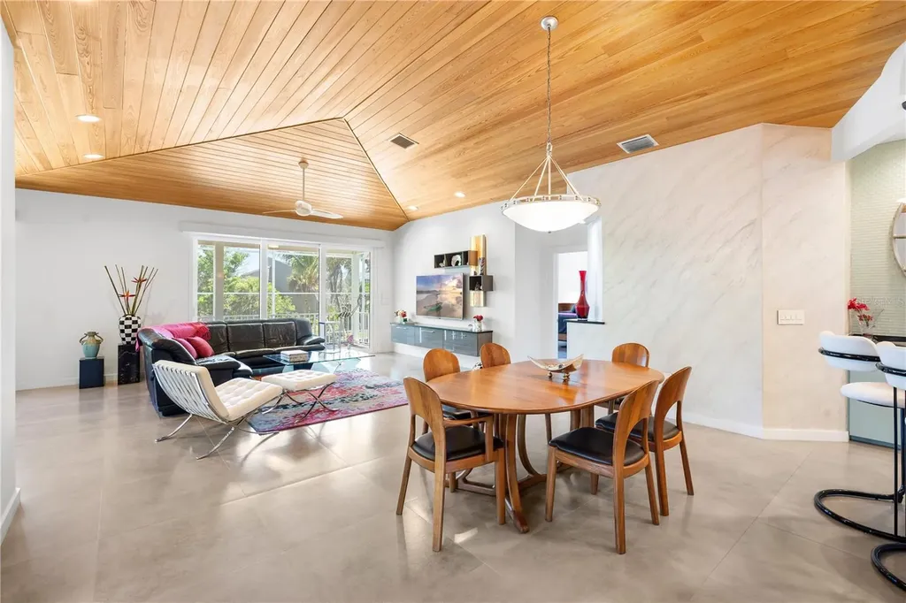 412 Treasure Boat Way Sarasota FL 34242