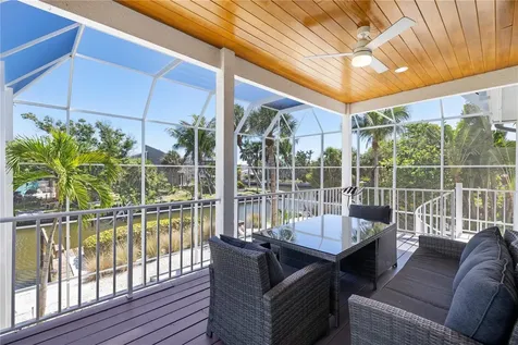 412 Treasure Boat Way Sarasota FL 34242