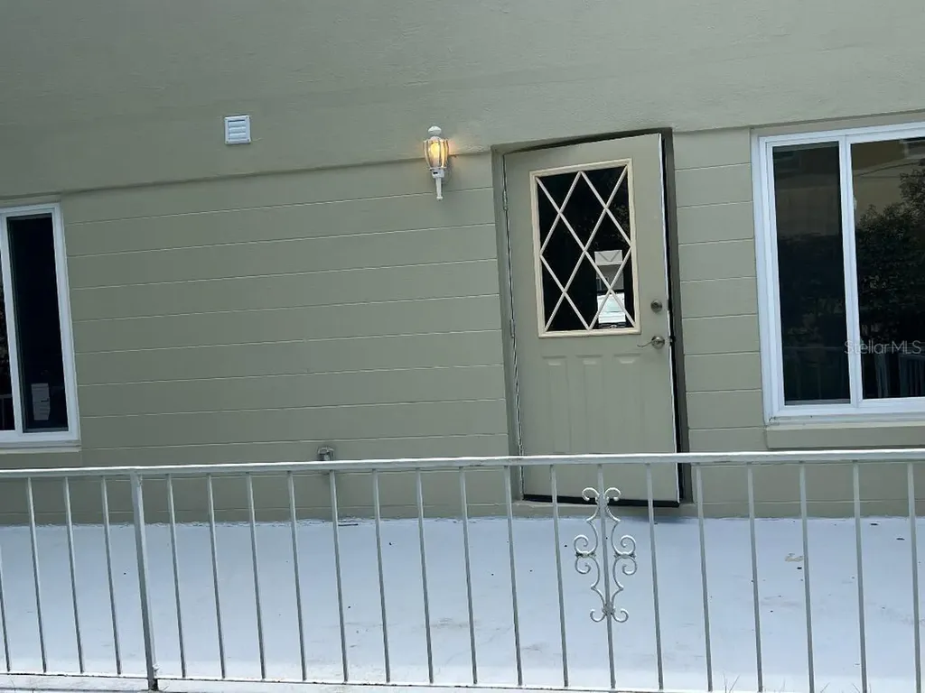 2294 Belgian Lane Clearwater FL 33763