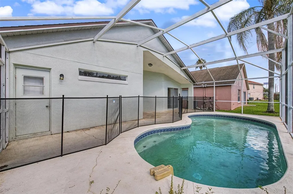 421 Holborn Loop Davenport FL 33897