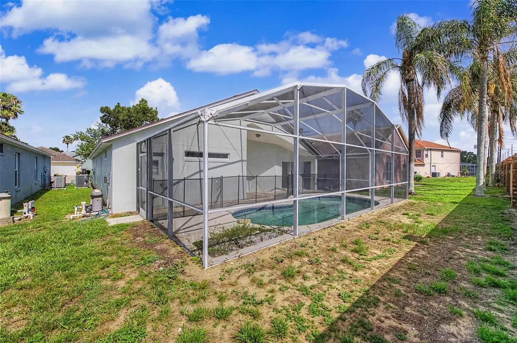 421 Holborn Loop Davenport FL 33897