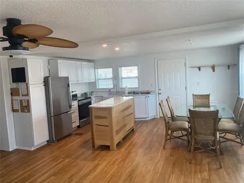 2105 Ohio Avenue Bradenton FL 34207