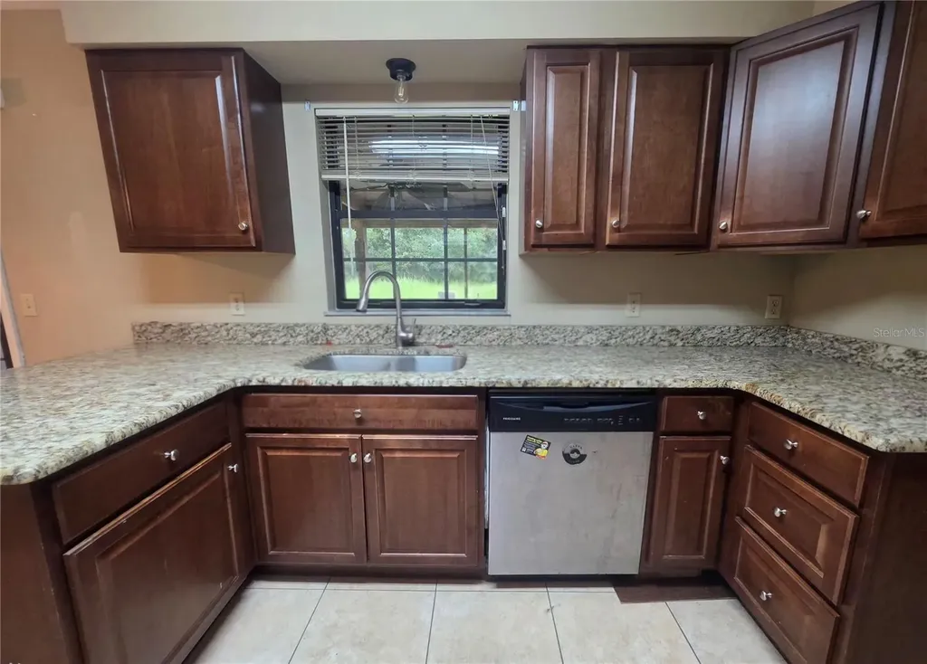 125 Oak Circle Ocala FL 34472