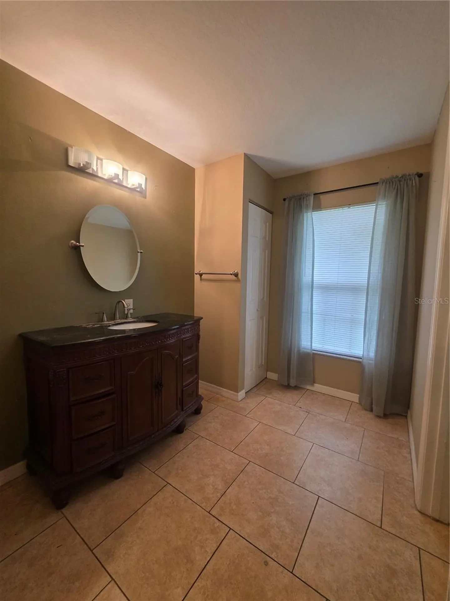 125 Oak Circle Ocala FL 34472
