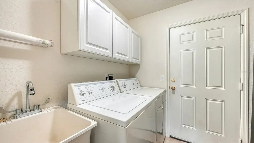 2452 Ashton Road Sarasota FL 34231