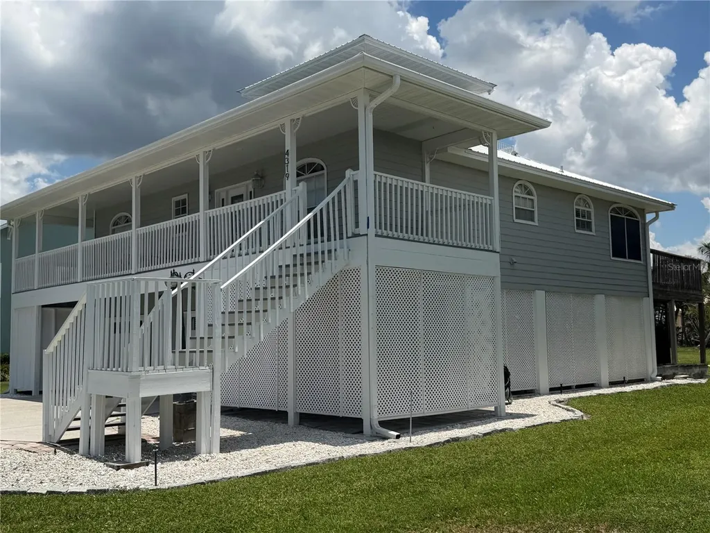 4319 15th Way Palmetto FL 34221