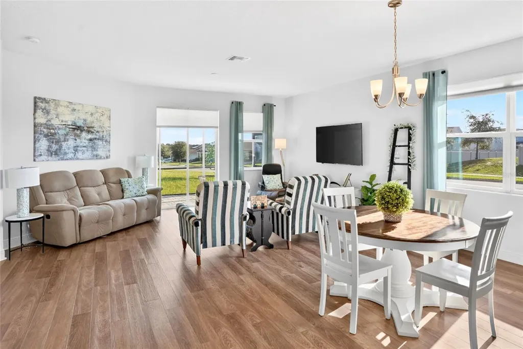 2364 Carriage Pointe Loop Apopka FL 32712