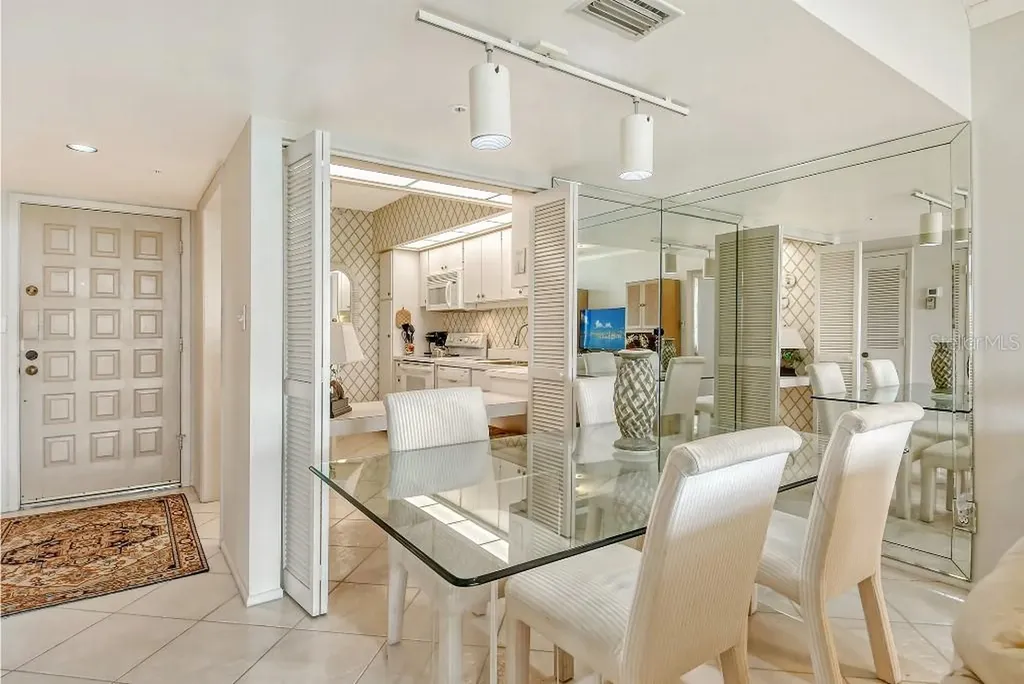 1945 Gulf Of Mexico Drive Longboat Key FL 34228