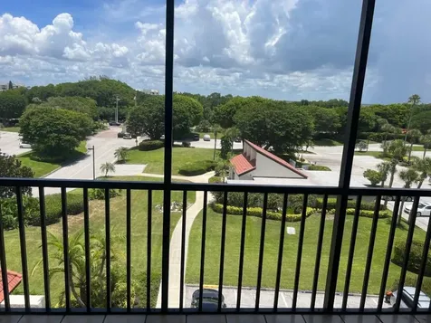 1945 Gulf Of Mexico Drive Longboat Key FL 34228