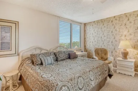 1945 Gulf Of Mexico Drive Longboat Key FL 34228