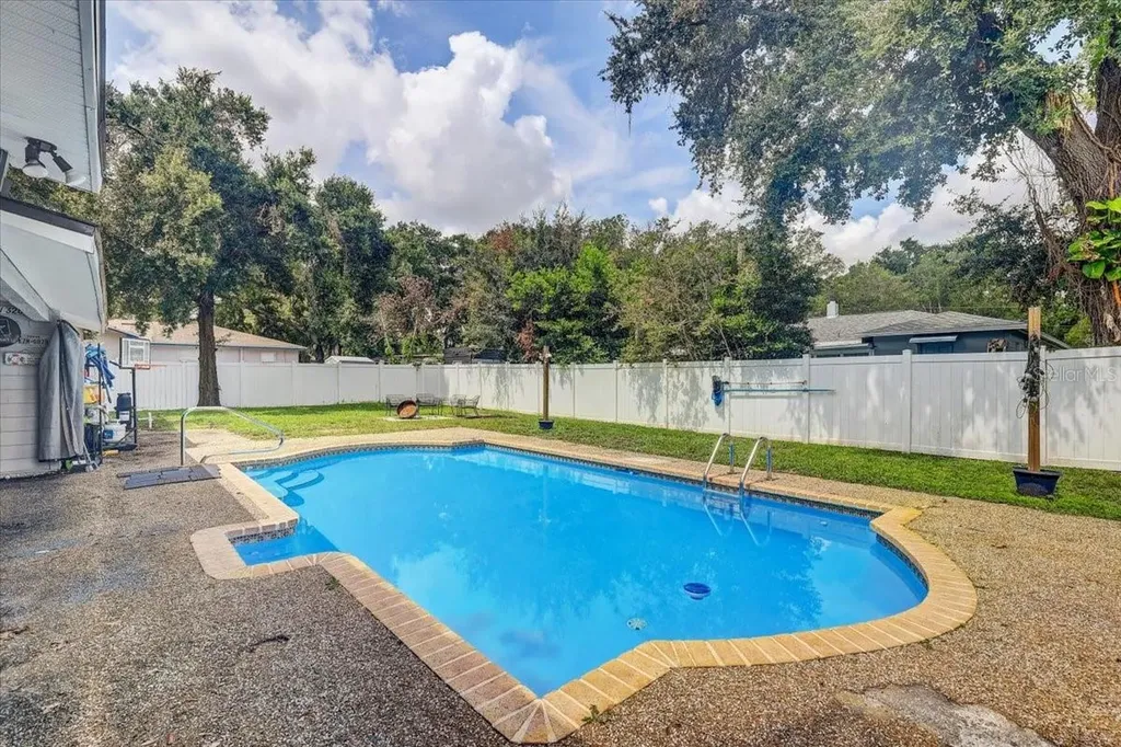 903 N Bracewell Drive Plant City FL 33563