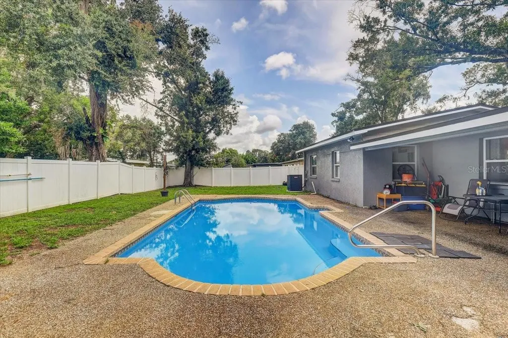 903 N Bracewell Drive Plant City FL 33563
