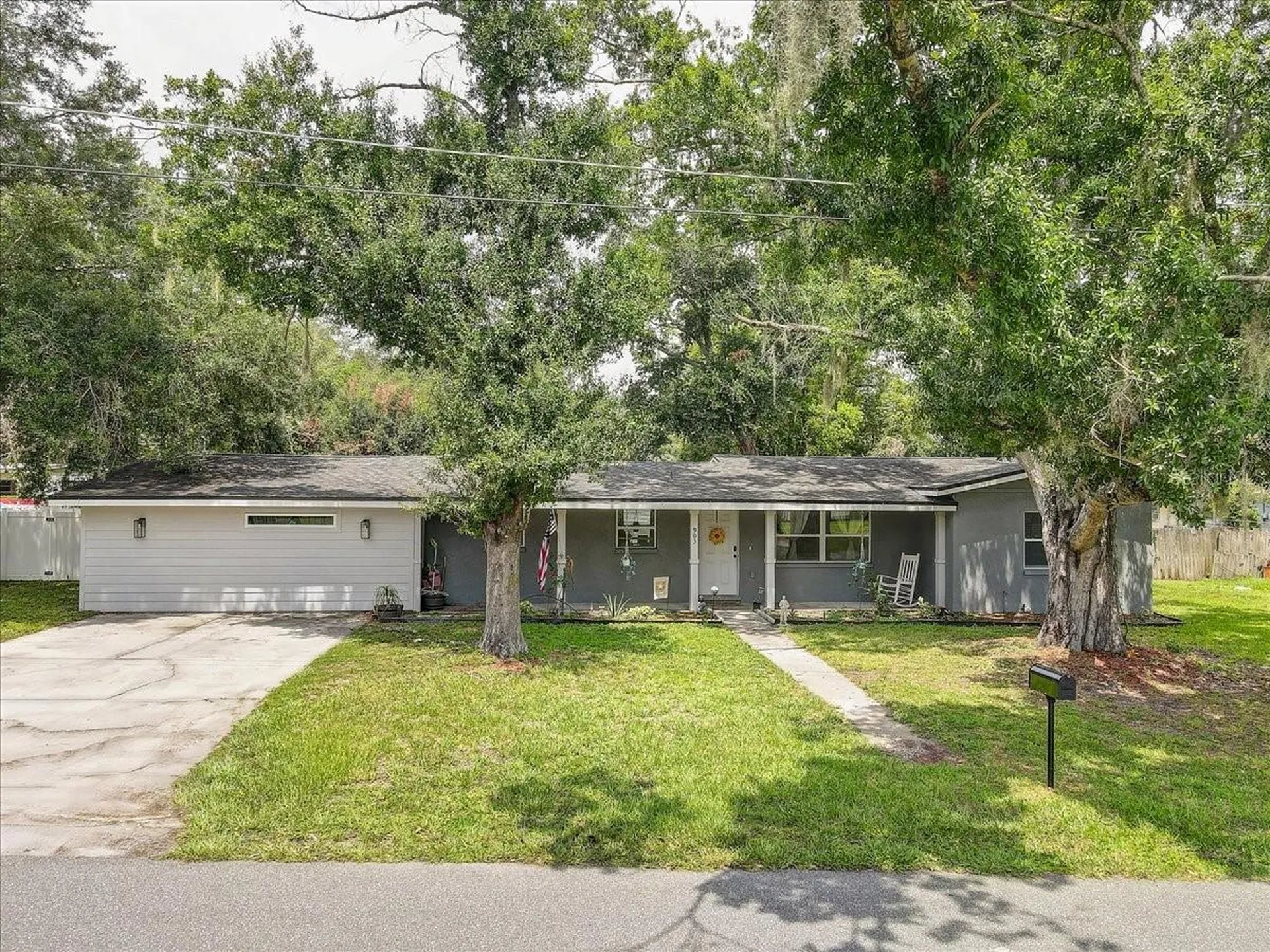 903 N Bracewell Drive Plant City FL 33563