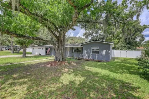 903 N Bracewell Drive Plant City FL 33563