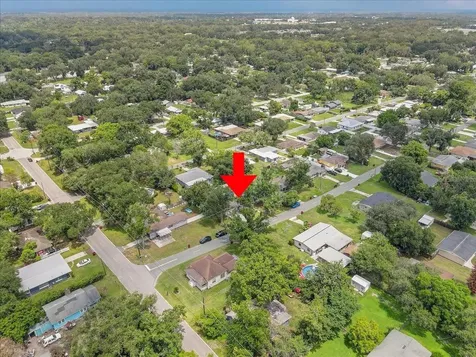 903 N Bracewell Drive Plant City FL 33563