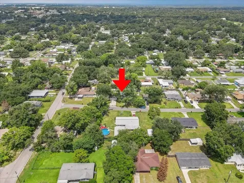 903 N Bracewell Drive Plant City FL 33563