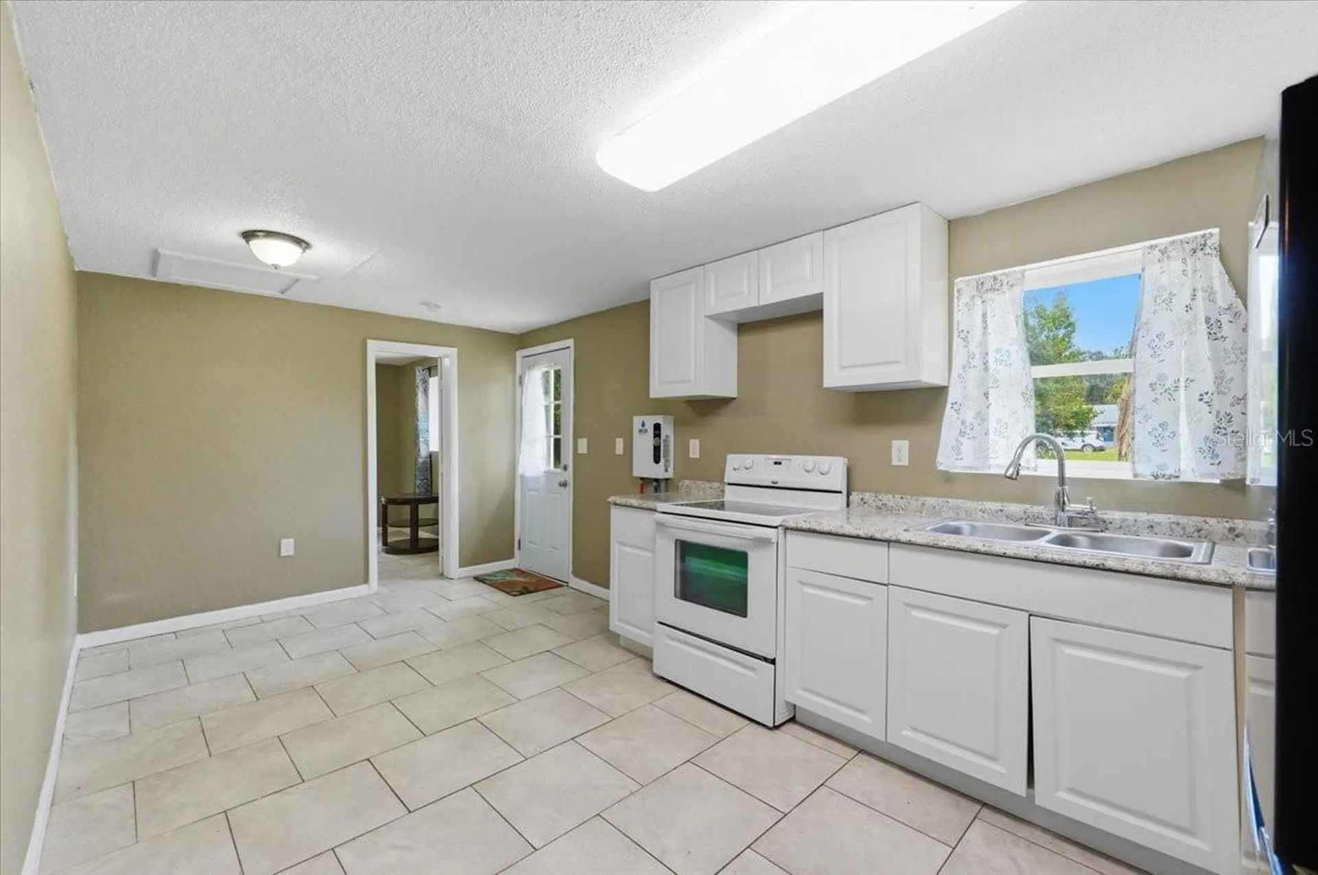 2418 Jungle Street Lakeland FL 33801
