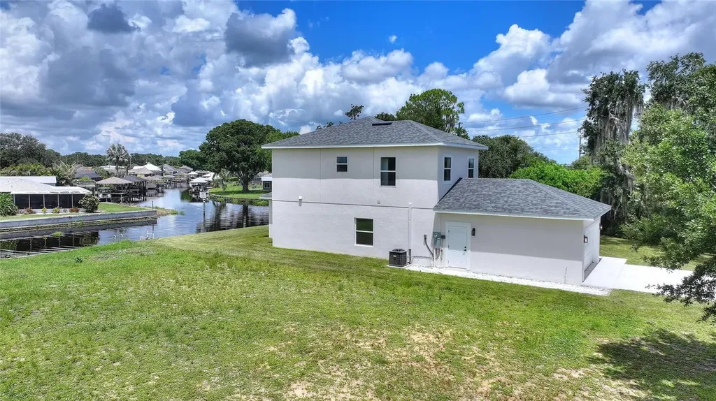 100 Tuomey Court Lake Placid FL 33852