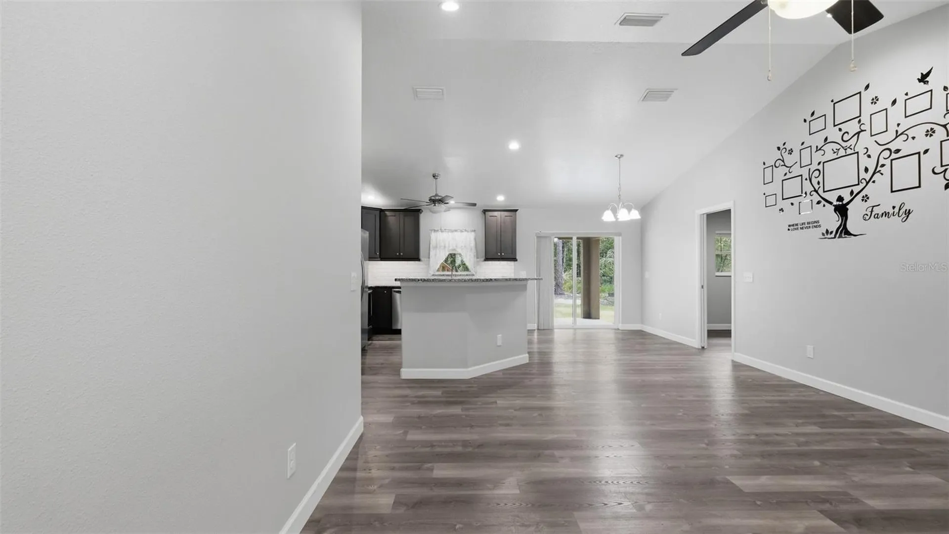 8962 N Stern Way Citrus Springs FL 34434