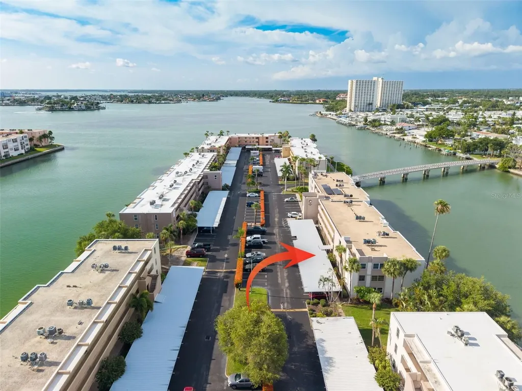 7425 Bay Island Drive S St Petersburg FL 33707