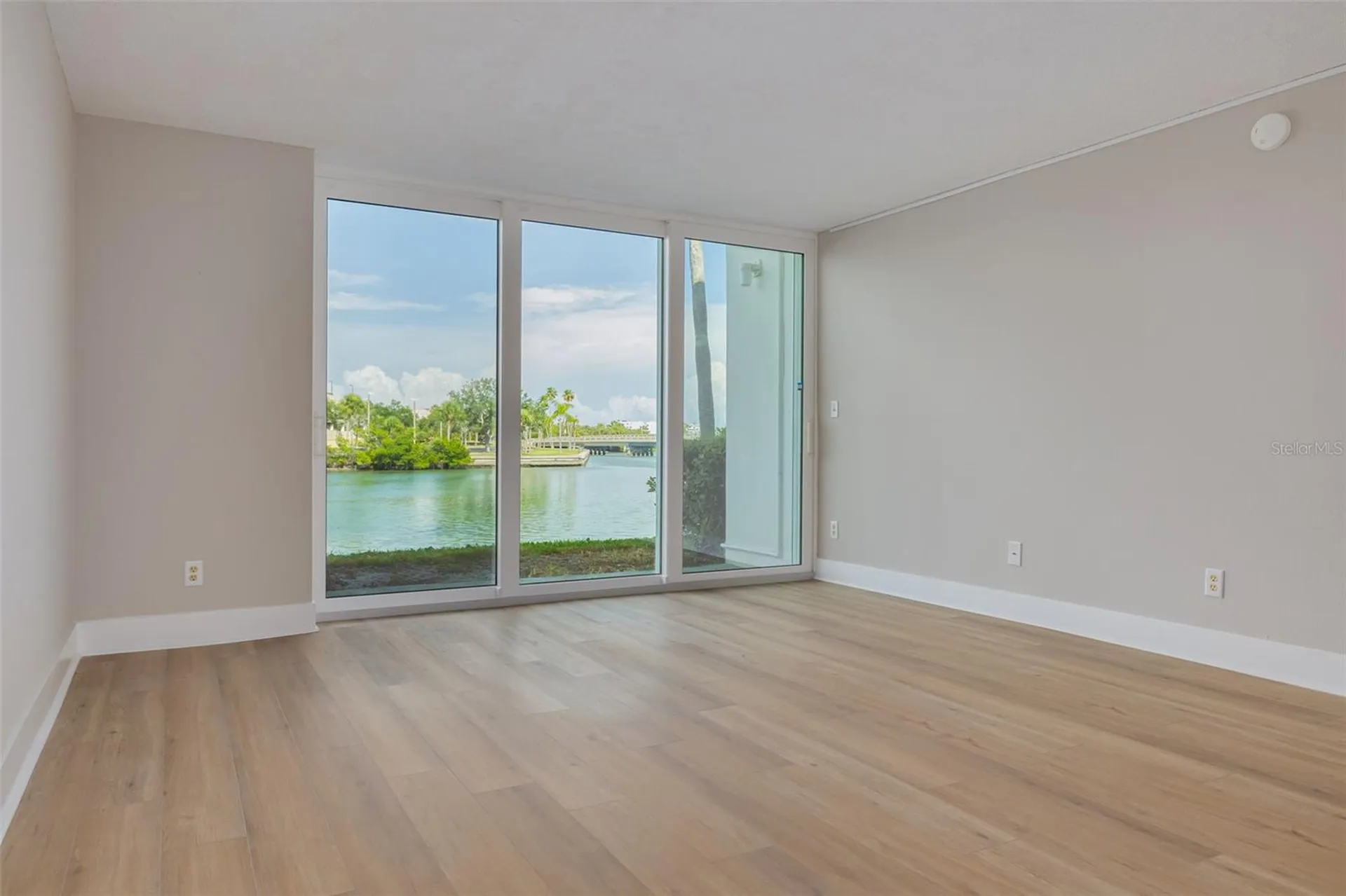 7425 Bay Island Drive S St Petersburg FL 33707